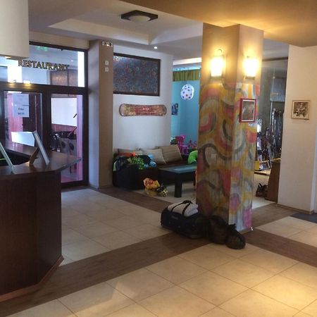 Stenata Huge Ski To Door Apartment ปอมโปโรโว ภายนอก รูปภาพ