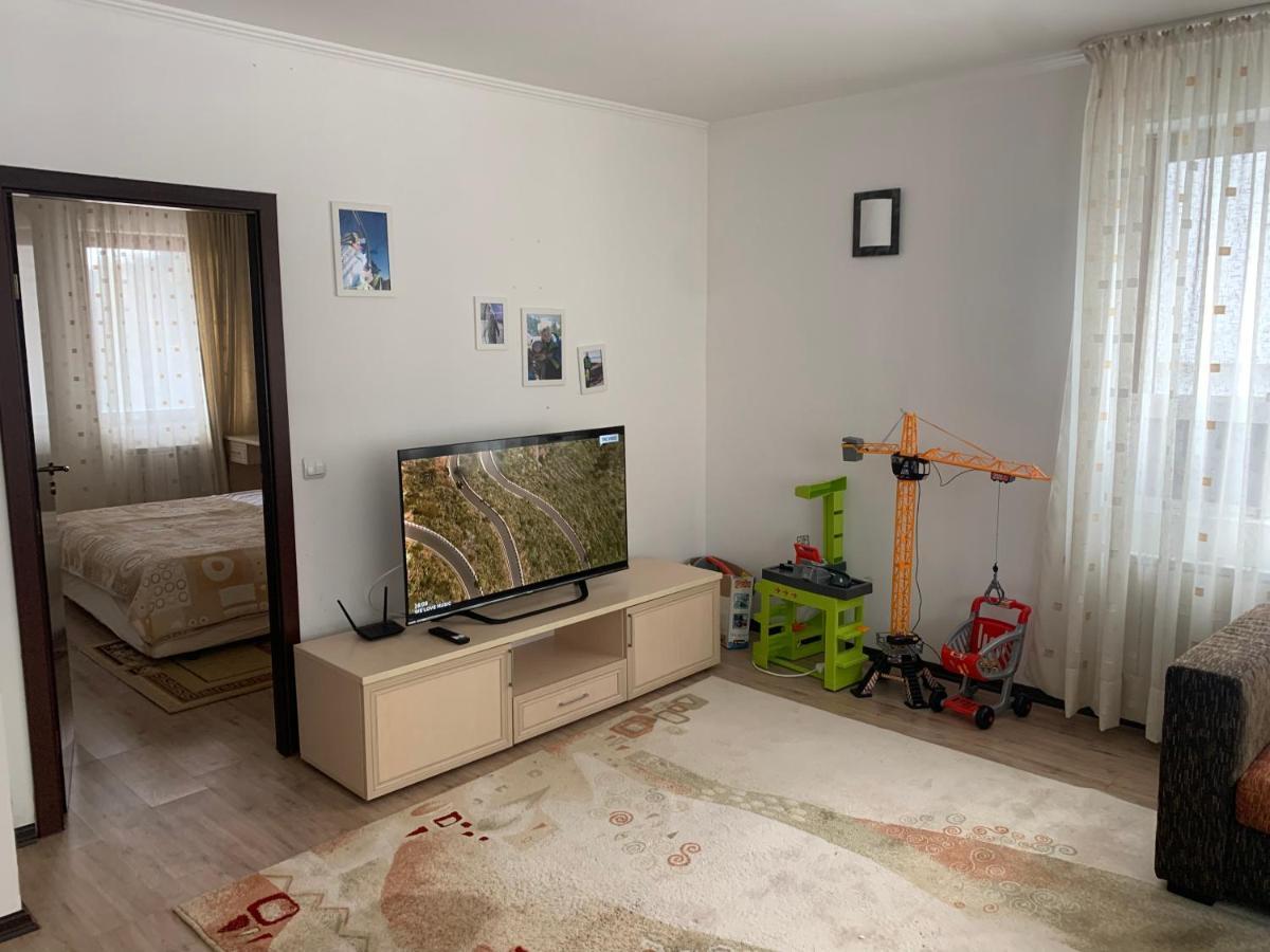 Stenata Huge Ski To Door Apartment ปอมโปโรโว ภายนอก รูปภาพ