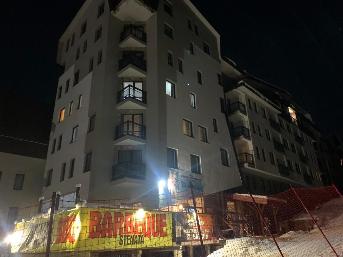 Stenata Huge Ski To Door Apartment ปอมโปโรโว ภายนอก รูปภาพ
