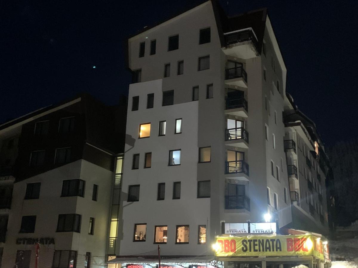 Stenata Huge Ski To Door Apartment ปอมโปโรโว ภายนอก รูปภาพ