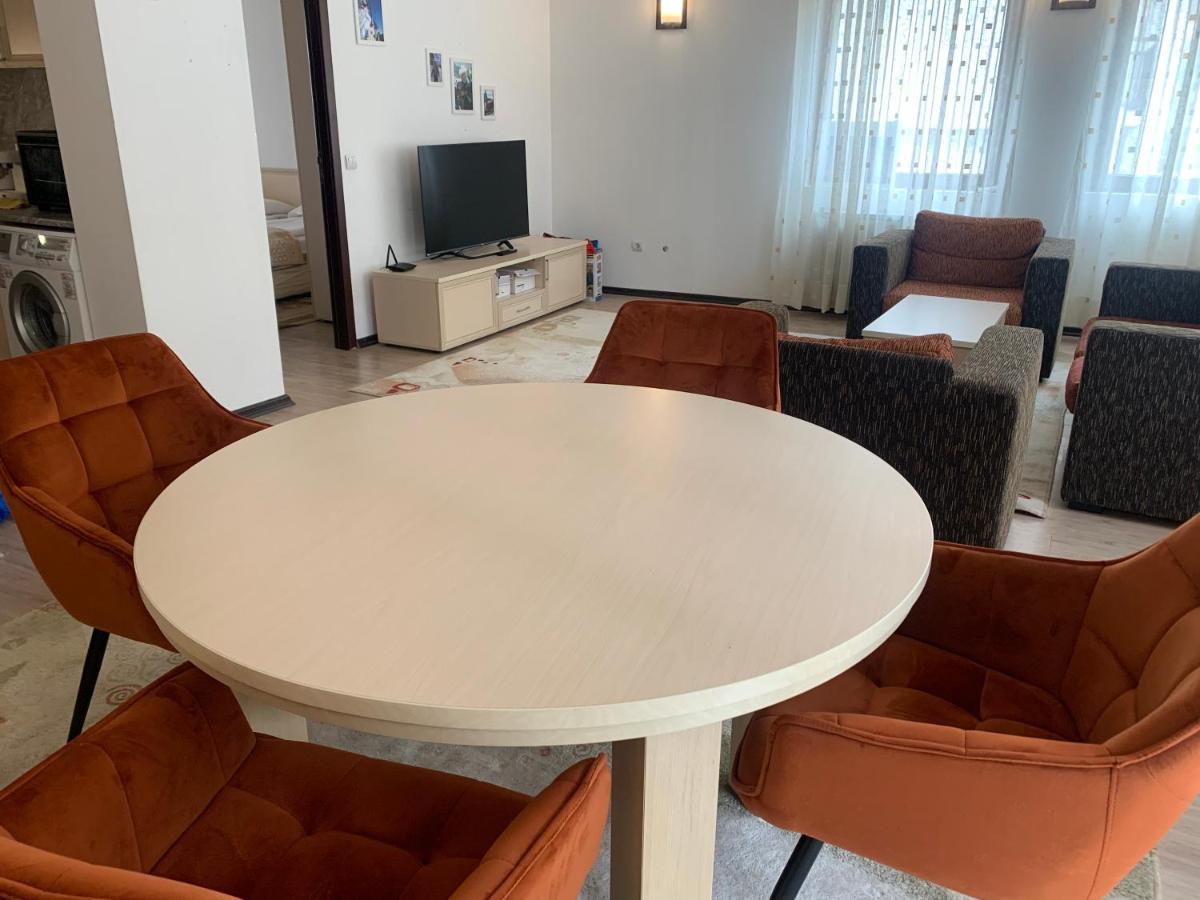 Stenata Huge Ski To Door Apartment ปอมโปโรโว ภายนอก รูปภาพ