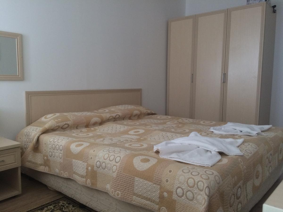 Stenata Huge Ski To Door Apartment ปอมโปโรโว ภายนอก รูปภาพ